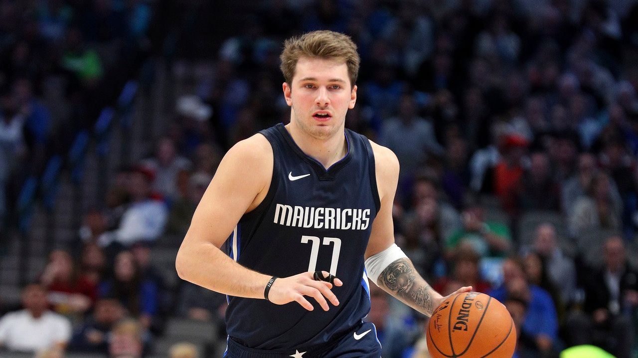 他是一名 他是一名